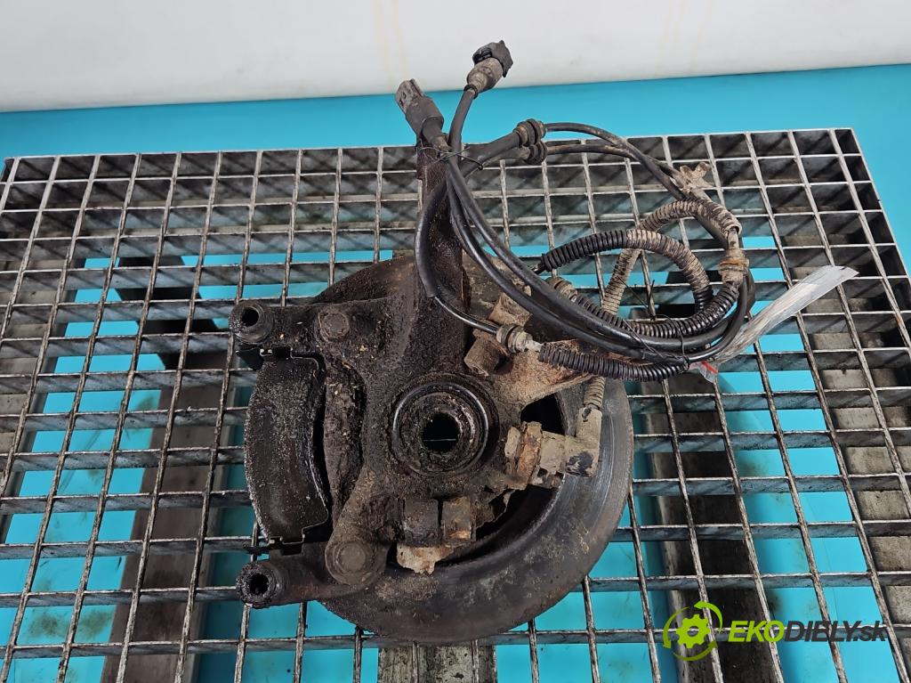 Kia Rio I 1999-2005 1.5 16V 97KM manual 71 kW 1493 cm3 5- náboj pravé  (Náboje)