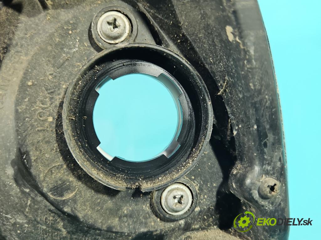 Kia Rio I 1999-2005 1.5 16V 97KM manual 71 kW 1493 cm3 5- Reflektor: pravý (Pravé)