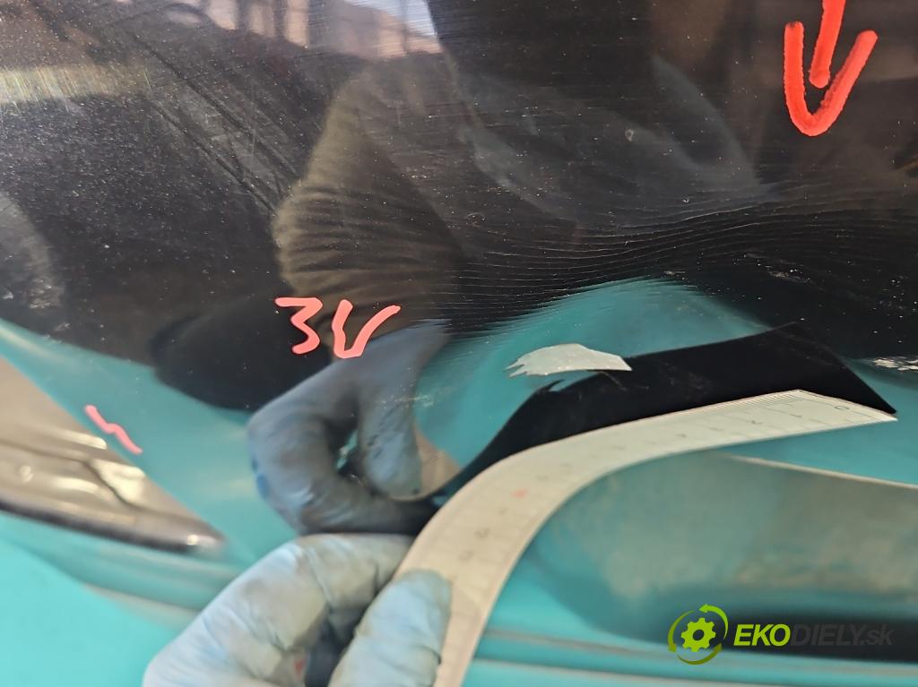 Porsche Cayenne II 2010-2017 4.8 V8 Turbo 500KM automatic 368 kW 4806 cm3 5- zadní kufrové dveře  (Zadní kapoty)