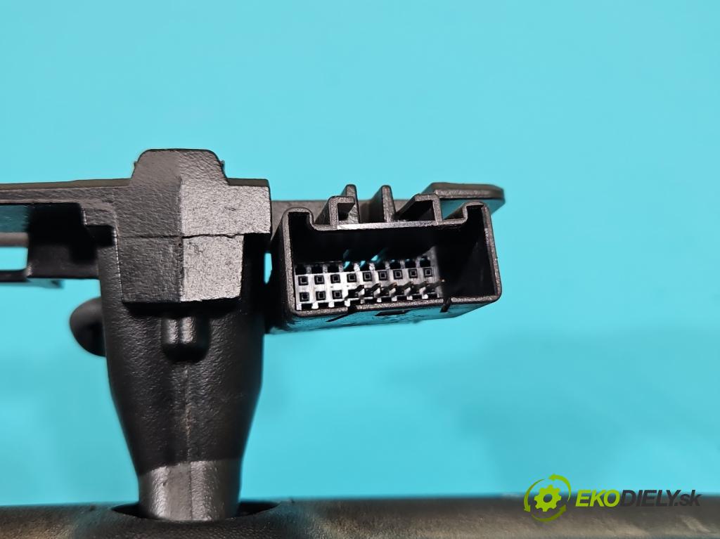 Opel Vectra C 2002-2008 1.9 cdti 150 hp manual 110 kW 1910 cm3 5- zpětné zrcátko vnitřní  (Světla vnitřní)