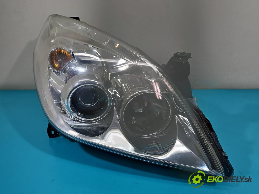 Opel Vectra C 2002-2008 1.9 cdti 150 HP manual 110 kW 1910 cm3 5- Reflektor: pravý 13251940 (Pravé)