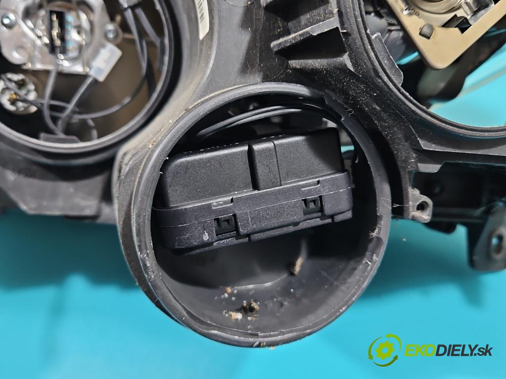 Opel Vectra C 2002-2008 1.9 cdti 150 HP manual 110 kW 1910 cm3 5- Reflektor: pravý 13251940 (Pravé)