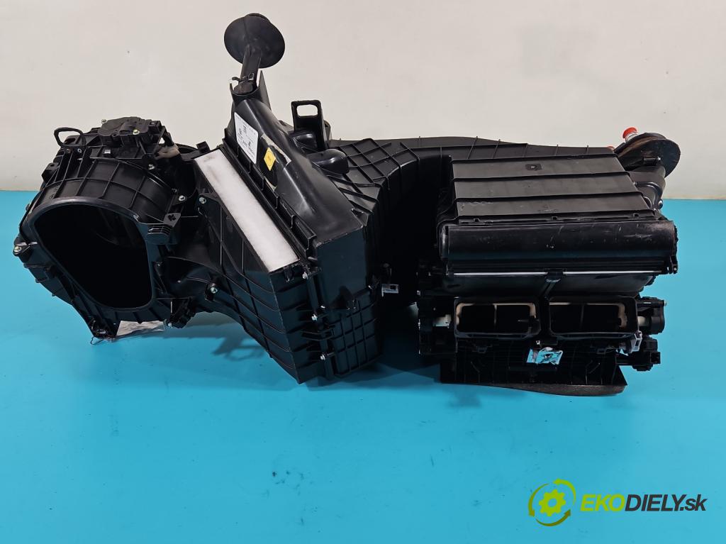 Porsche Cayenne II 2010-2017 4.8 V8 Turbo 500KM automatic 368 kW 4806 cm3 5- radiátor 7P5820005B (Radiátory topení)