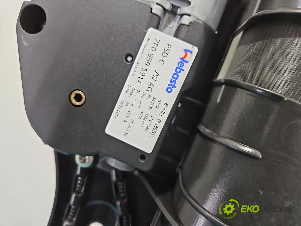 Porsche Cayenne II 2010-2017 4.8 V8 Turbo 500KM automatic 368 kW 4806 cm3 5- Střešní okno:  (Okna karoserie)