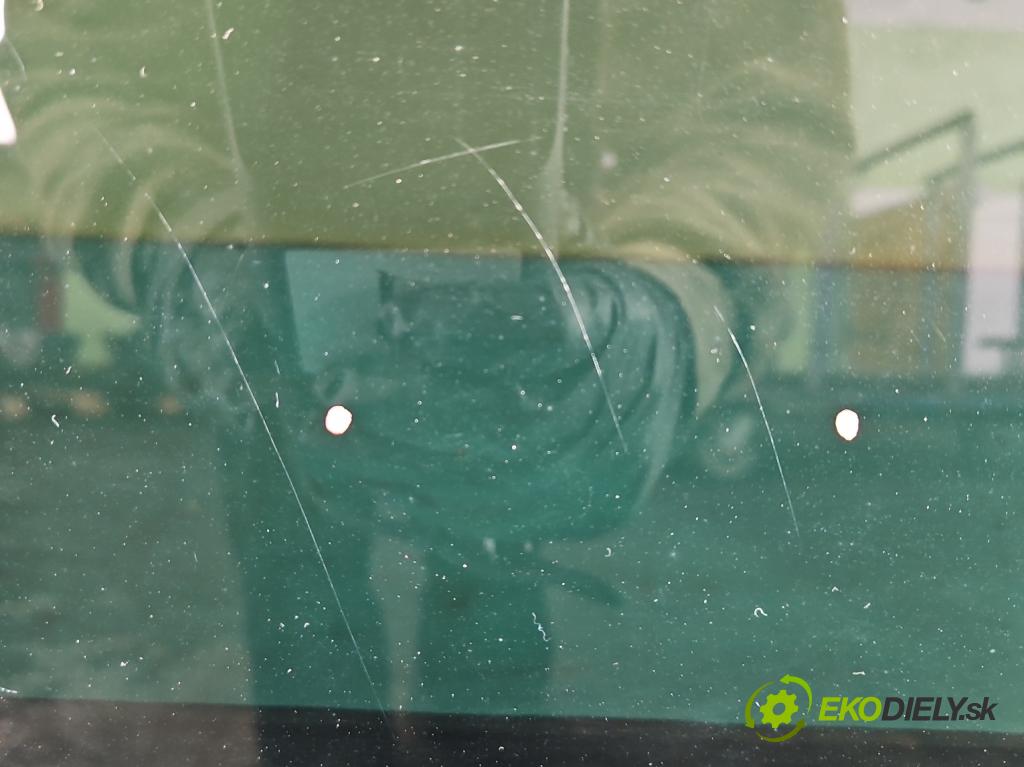 Porsche Cayenne II 2010-2017 4.8 V8 Turbo 500KM automatic 368 kW 4806 cm3 5- Střešní okno:  (Okna karoserie)