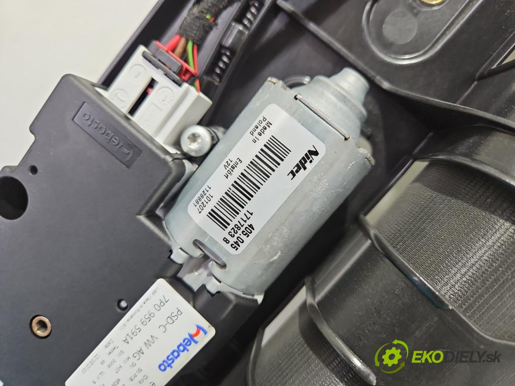 Porsche Cayenne II 2010-2017 4.8 V8 Turbo 500KM automatic 368 kW 4806 cm3 5- Střešní okno:  (Okna karoserie)