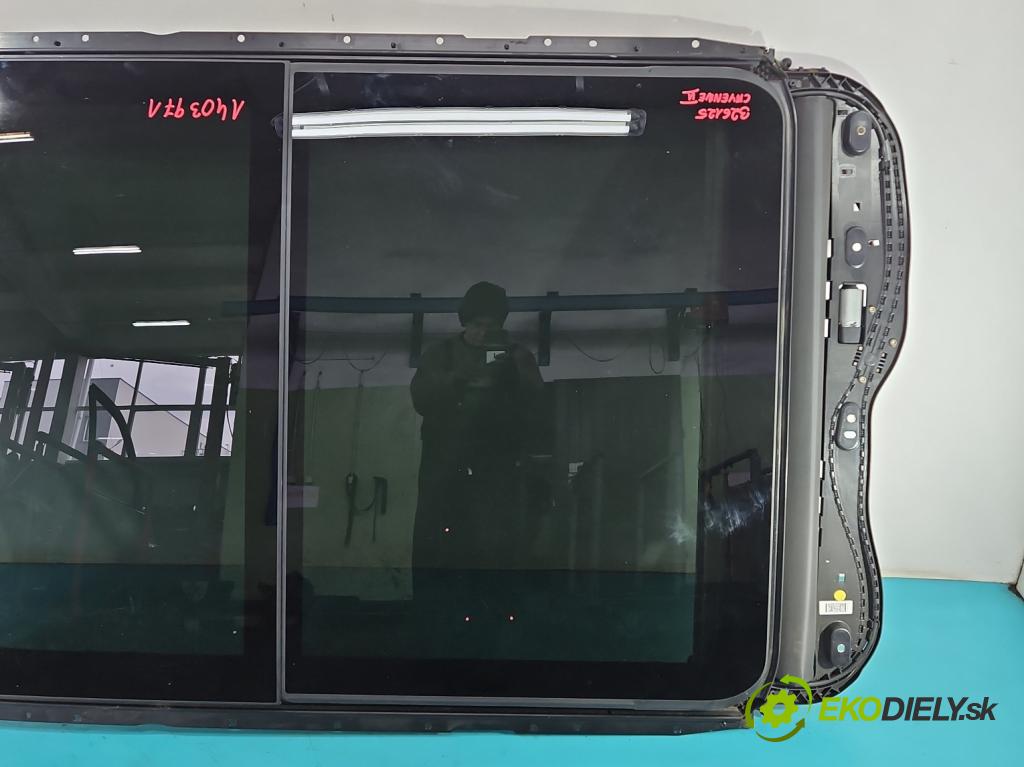 Porsche Cayenne II 2010-2017 4.8 V8 Turbo 500KM automatic 368 kW 4806 cm3 5- Střešní okno:  (Okna karoserie)