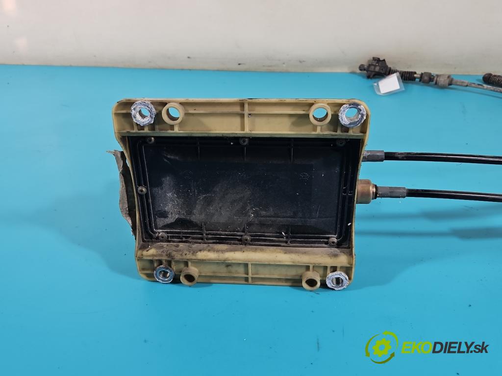 Fiat Stilo 1.2 16V 80 HP manual 59 kW 1242 cm3 5- Páka: Změny: stupeň,rýchlosť 735304950 (Rýchlostné páky / kulisy)