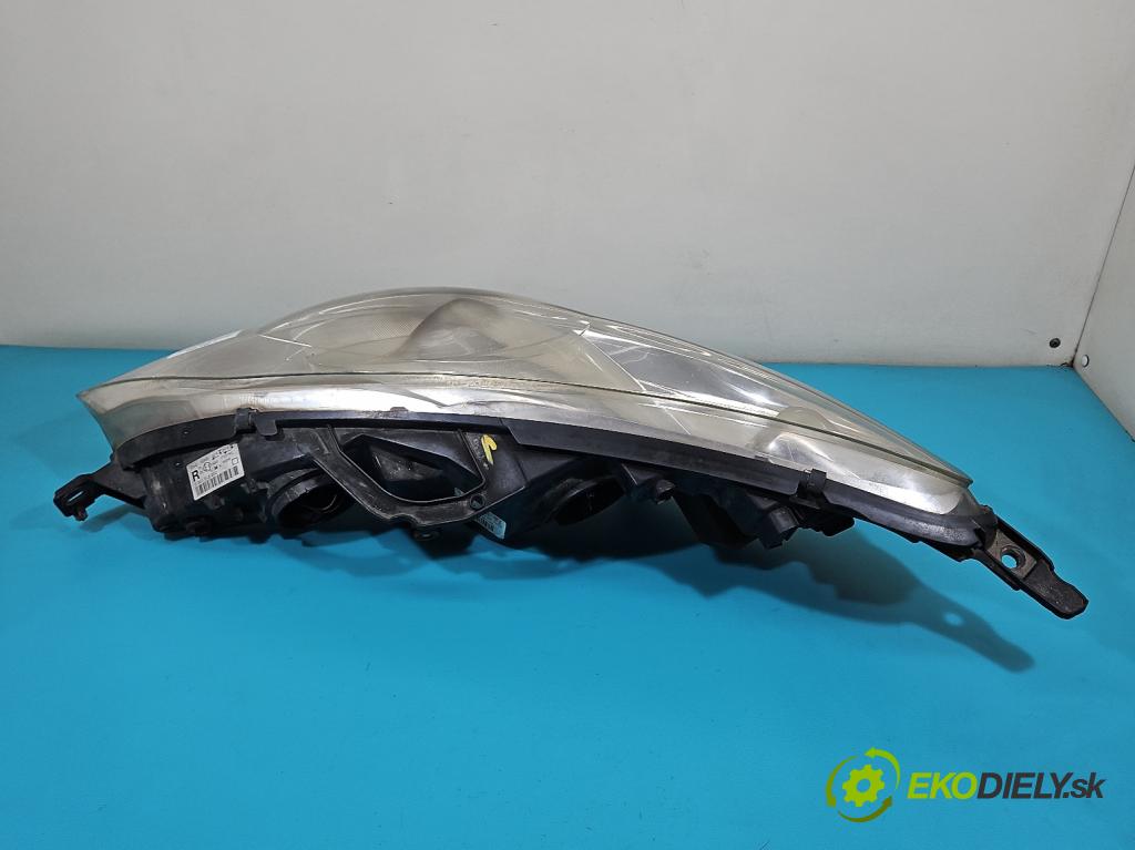 Peugeot 407 1.6 hdi 109 HP manual 80 kW 1560 cm3 4- Reflektor: pravý 0301213202 (Pravé)