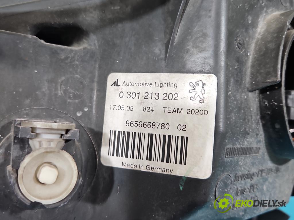 Peugeot 407 1.6 hdi 109 HP manual 80 kW 1560 cm3 4- Reflektor: pravý 0301213202 (Pravé)
