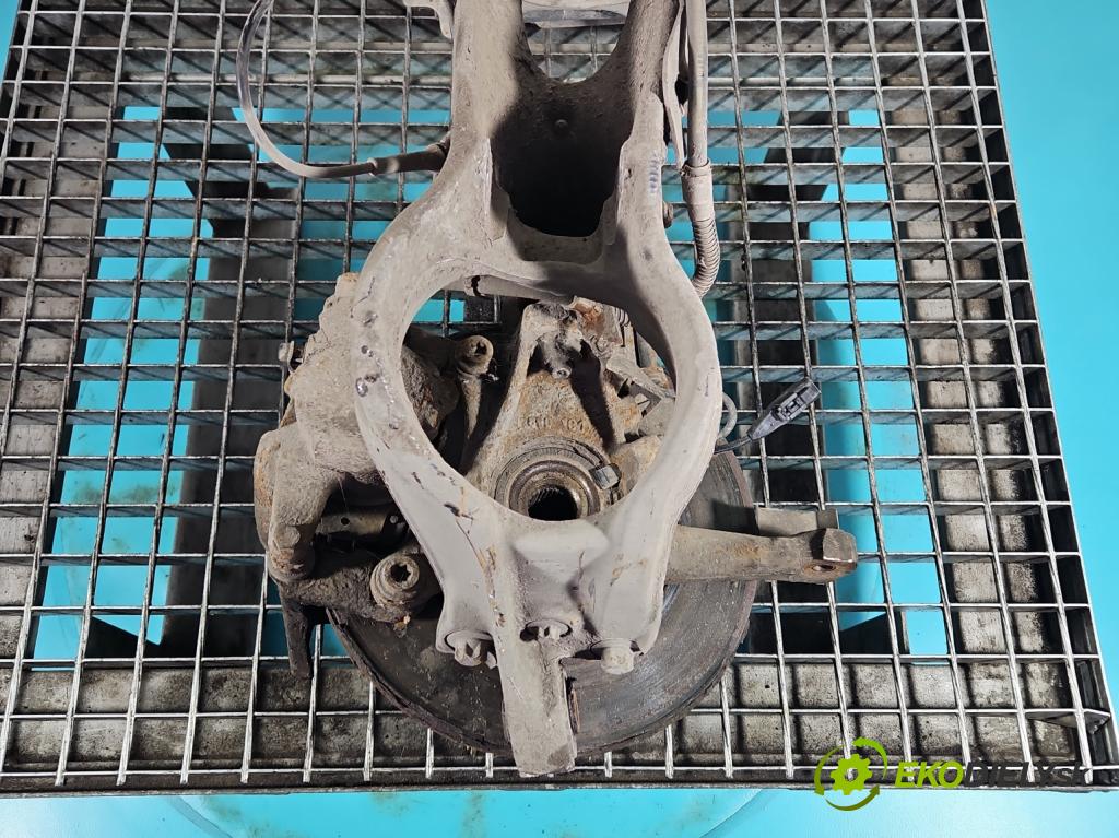 Peugeot 407 1.6 hdi 109 HP manual 80 kW 1560 cm3 4- náboj pravé (Náboje)