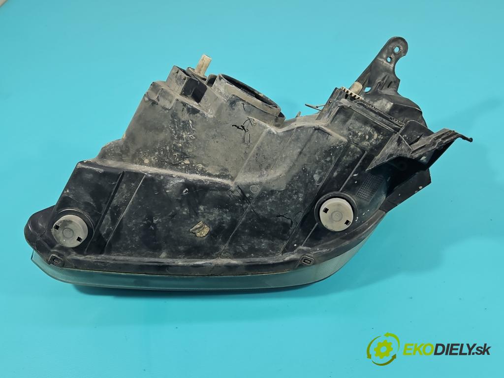 Opel Tigra B 2004-2009 1.4 16V 90 HP manual 66 kW 1364 cm3 2- Reflektor: pravý 93162204 (Pravé)