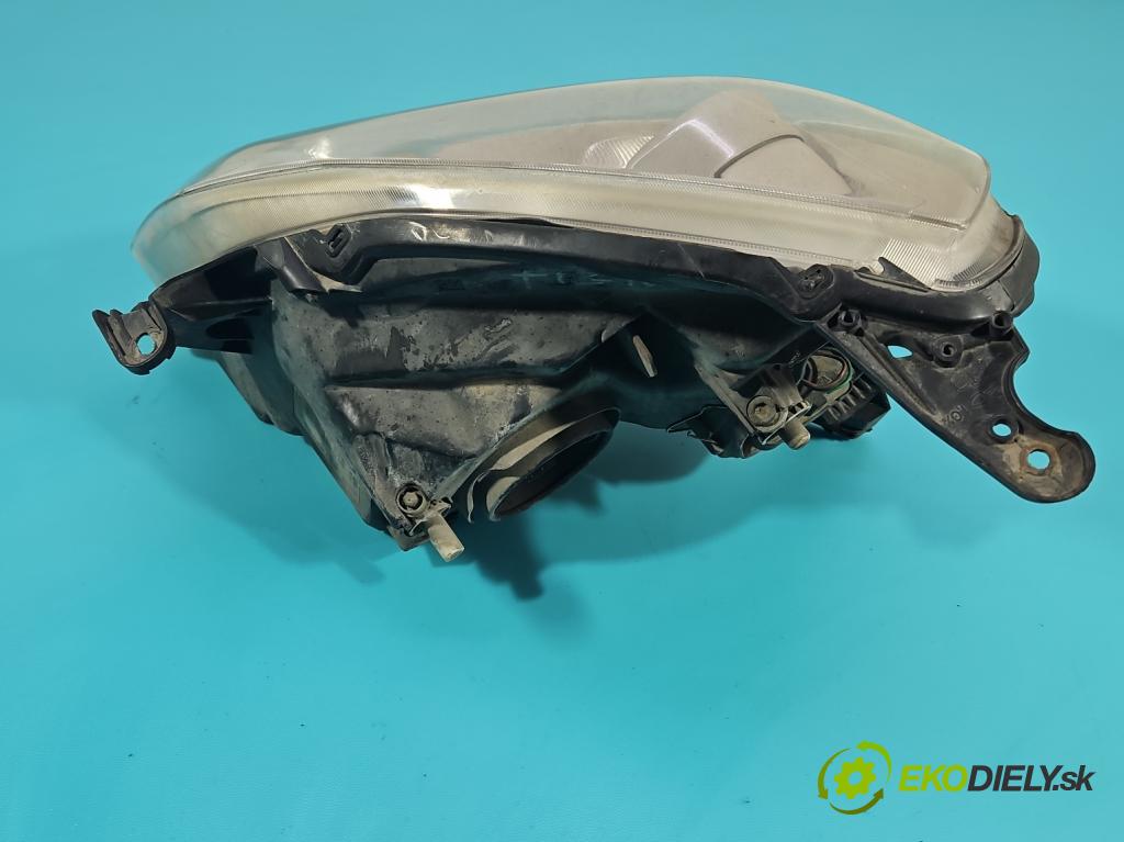 Opel Tigra B 2004-2009 1.4 16V 90 HP manual 66 kW 1364 cm3 2- Reflektor: pravý 93162204 (Pravé)