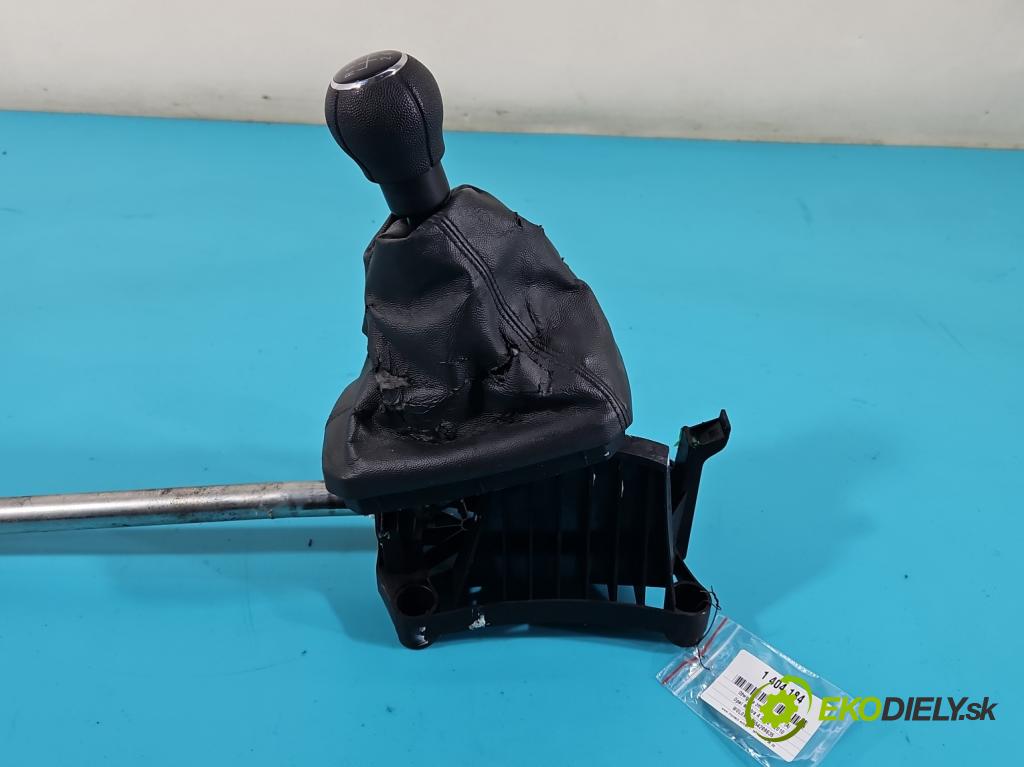 Opel Meriva A 2002-2010 1.8 16V 125 HP manual 92 kW 1796 cm3 5- Páka: Změny: stupeň,rýchlosť  (Rýchlostné páky / kulisy)