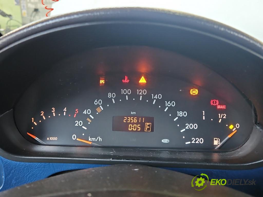 Mercedes A W168 1997-2004 1.7 cdi 95 HP automatic 70 kW 1689 cm3 5- prístrojovka/ budíky A1685403911 (Prístrojové dosky, displeje)