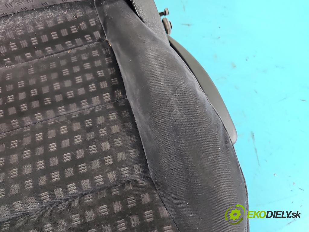 Vw Passat B5 1995-2005 1.9 tdi 131 HP manual 96 kW 1896 cm3 4- Sedačka ľavý  (Sedačky, sedadlá)