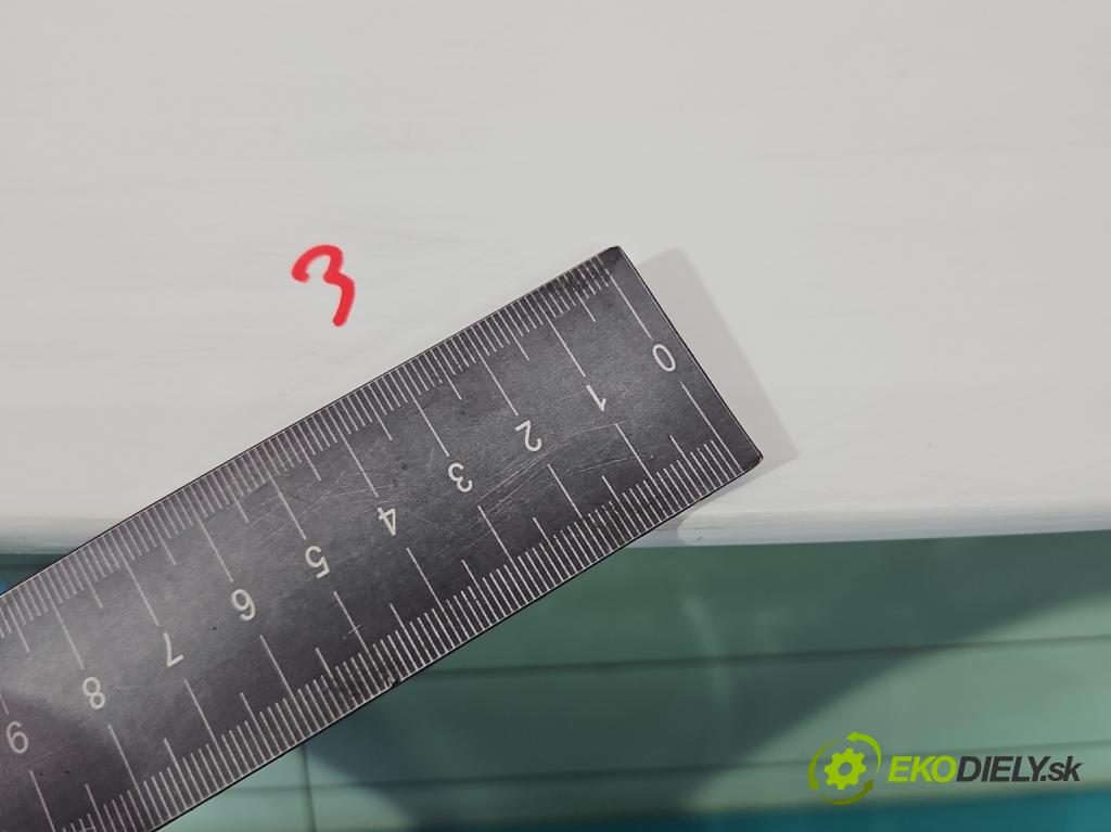 Mercedes A W168 1997-2004 1.7 cdi 95 hp automatic 70 kW 1689 cm3 5- zadní kufrové dveře  (Zadní kapoty)