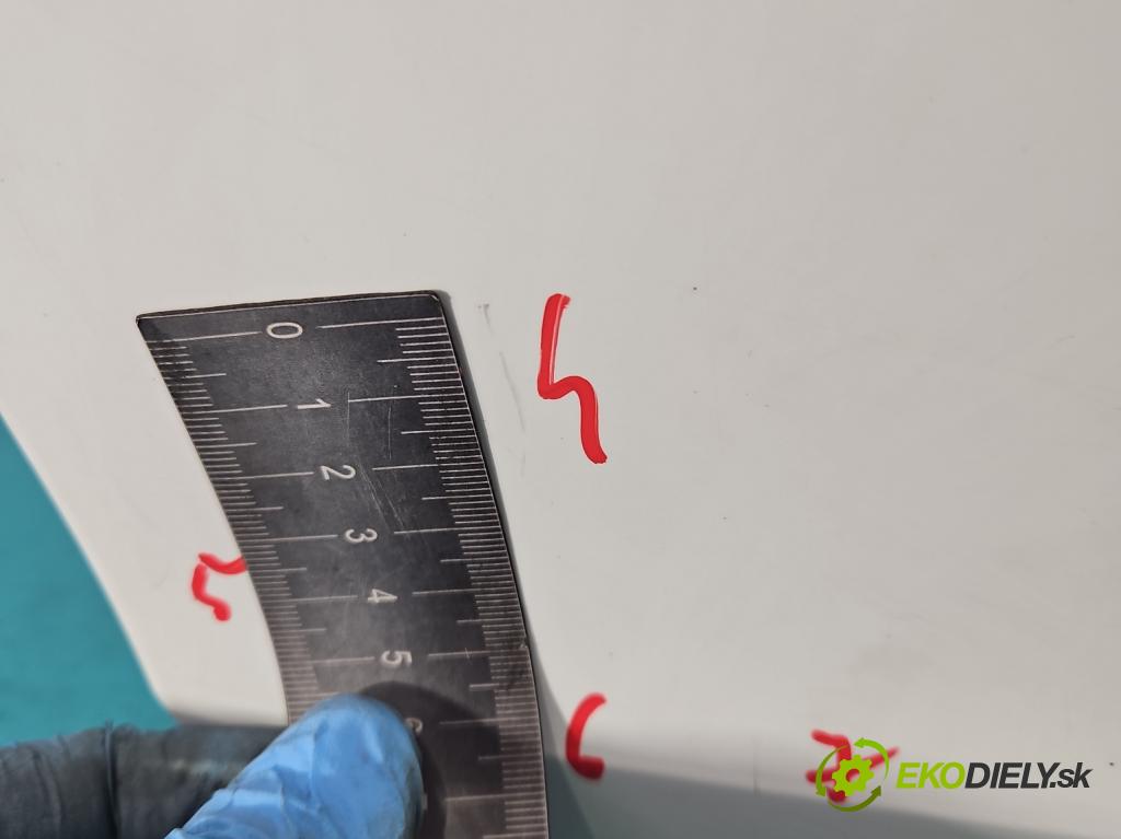 Mercedes A W168 1997-2004 1.7 cdi 95 hp automatic 70 kW 1689 cm3 5- zadní kufrové dveře  (Zadní kapoty)