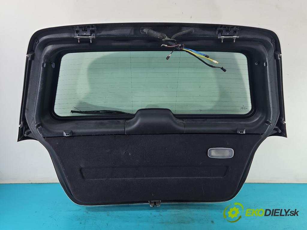 Mercedes A W168 1997-2004 1.7 cdi 95 hp automatic 70 kW 1689 cm3 5- zadní kufrové dveře  (Zadní kapoty)