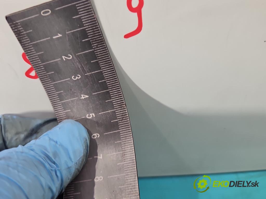 Mercedes A W168 1997-2004 1.7 cdi 95 hp automatic 70 kW 1689 cm3 5- zadní kufrové dveře  (Zadní kapoty)