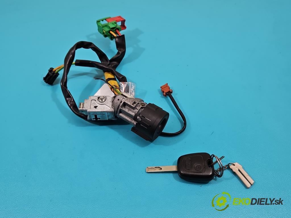 Citroen C2 1.1 60 HP manual 44 kW 1124 cm3 3- Spínačka  (Spínacie skrinky a kľúče)