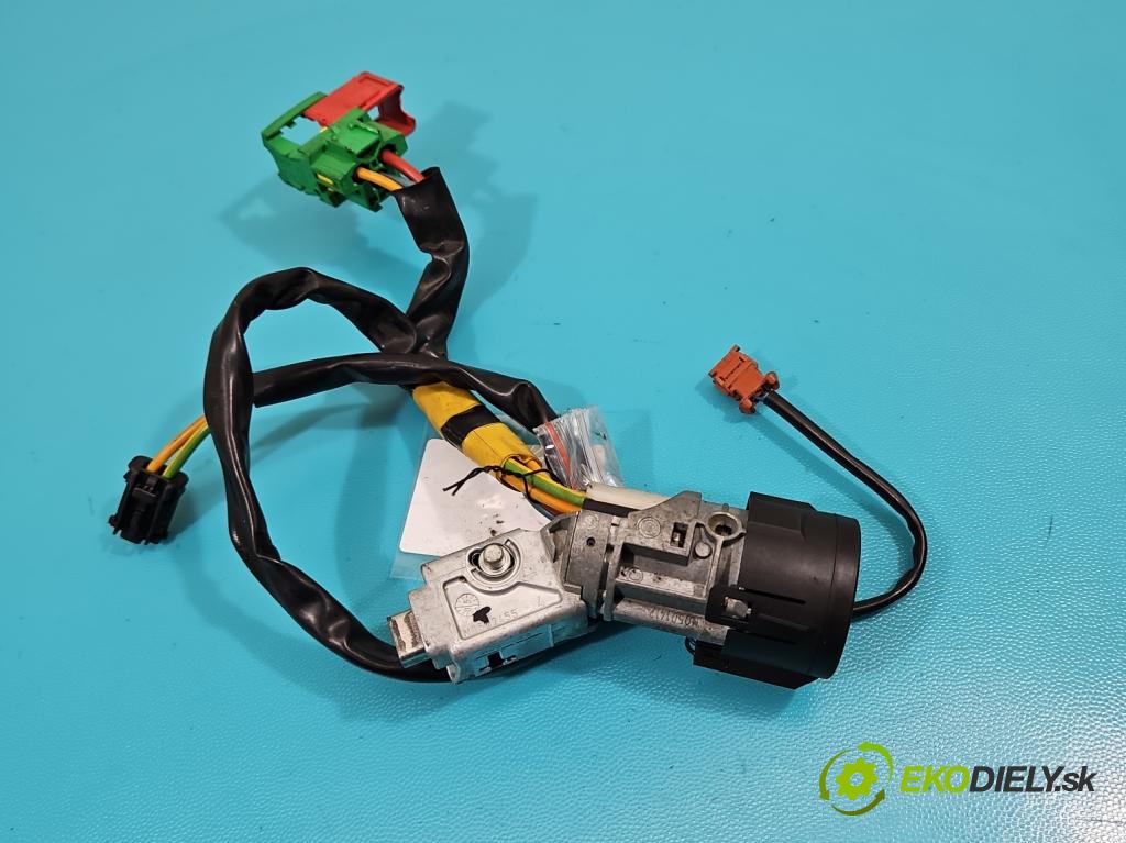 Citroen C2 1.1 60 HP manual 44 kW 1124 cm3 3- Spínačka  (Spínacie skrinky a kľúče)