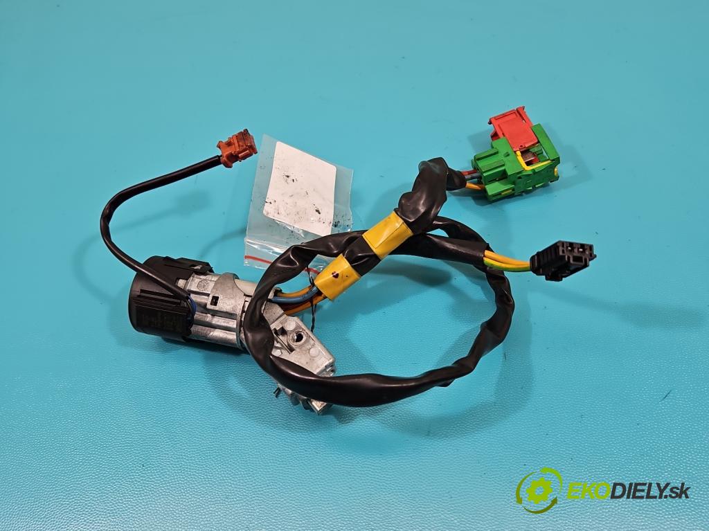 Citroen C2 1.1 60 HP manual 44 kW 1124 cm3 3- Spínačka  (Spínacie skrinky a kľúče)