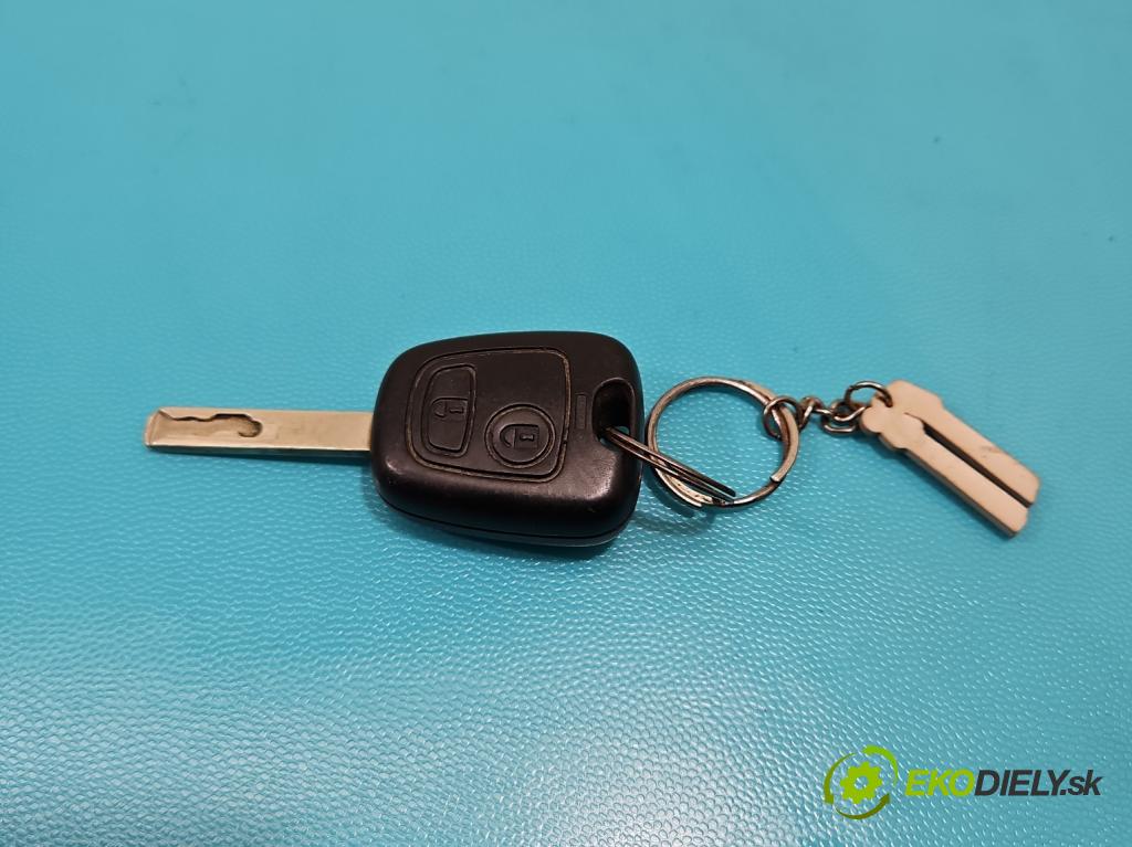 Citroen C2 1.1 60 HP manual 44 kW 1124 cm3 3- Spínačka  (Spínacie skrinky a kľúče)