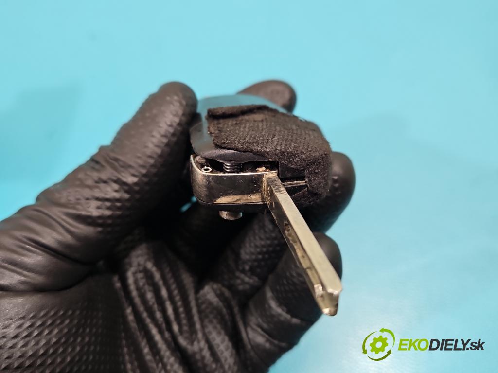 Opel Zafira B 2005-2014 1.8 16V 140 HP manual 103 kW 1796 cm3 5- Spínačka  (Spínacie skrinky a kľúče)