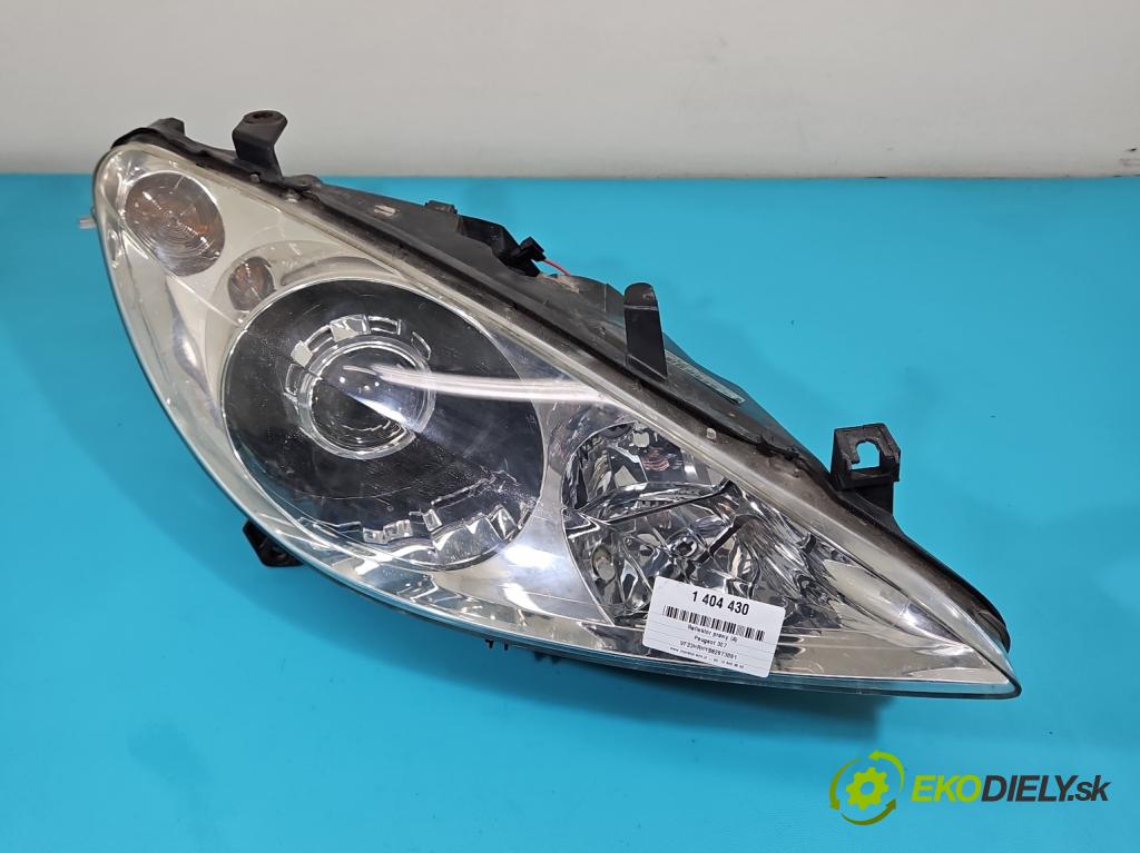 Peugeot 307 2.0 hdi 90 HP manual 66 kW 1997 cm3 5- Reflektor: pravý 9641615280 (Pravé)