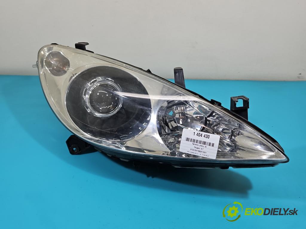 Peugeot 307 2.0 hdi 90 HP manual 66 kW 1997 cm3 5- Reflektor: pravý 9641615280 (Pravé)