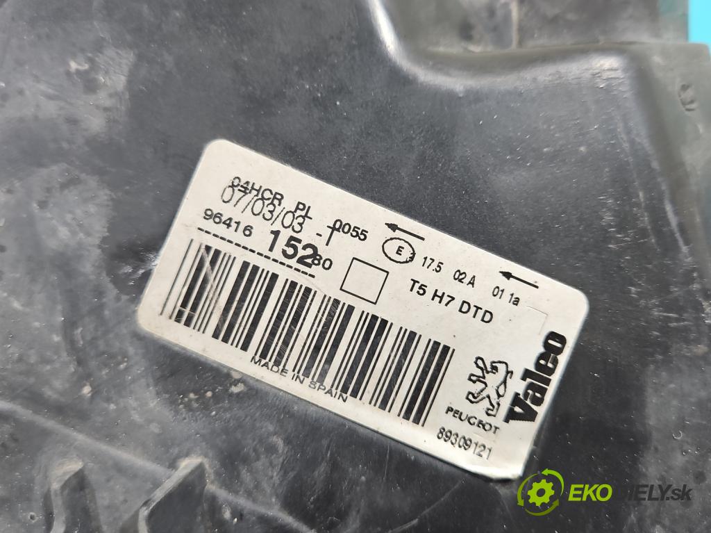 Peugeot 307 2.0 hdi 90 HP manual 66 kW 1997 cm3 5- Reflektor: pravý 9641615280 (Pravé)