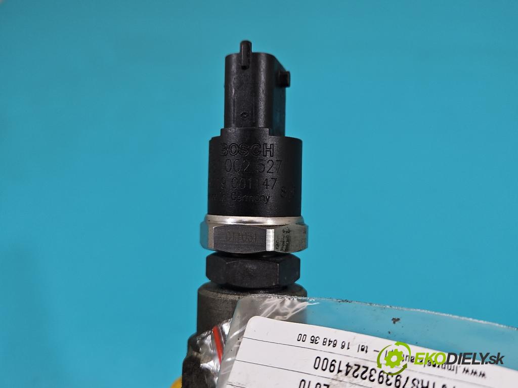 Volvo S60 I 2000-2010 2.4 D5 163 HP automatic 120 kW 2401 cm3 4- lišta vstrekovacia 0445215010 (Vstrekovacie lišty)