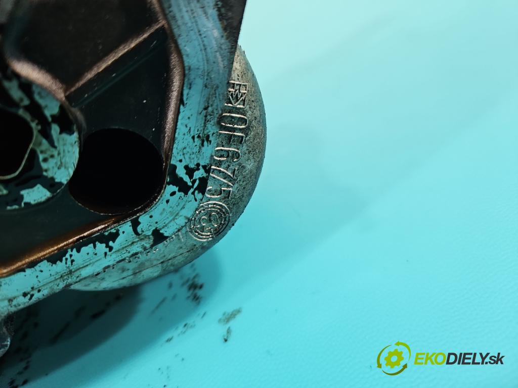 Audi A6 C6 2004-2011 3.0 tdi 224hp automatic 165 kW 2967 cm3 4- Základ: filtra oleja: 8558686 (Obaly filtrov oleja)