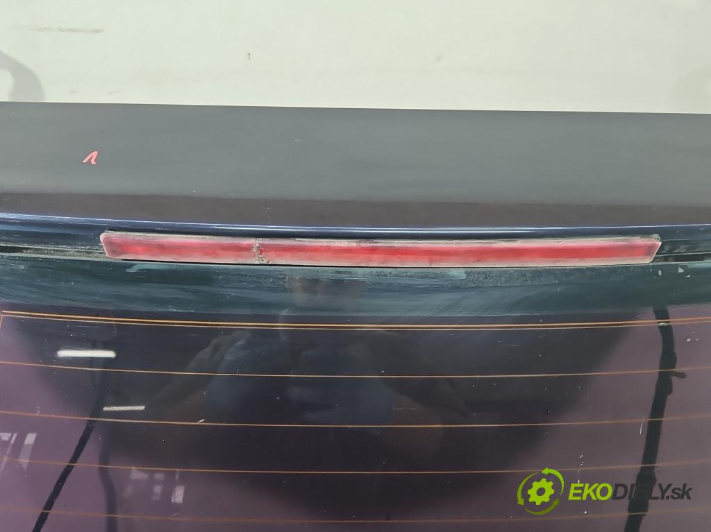 Audi A4 B6 2000-2004 2.5 tdi 179KM manual 132 kW 2496 cm3 5- zadní kufrové dveře  (Zadní kapoty)