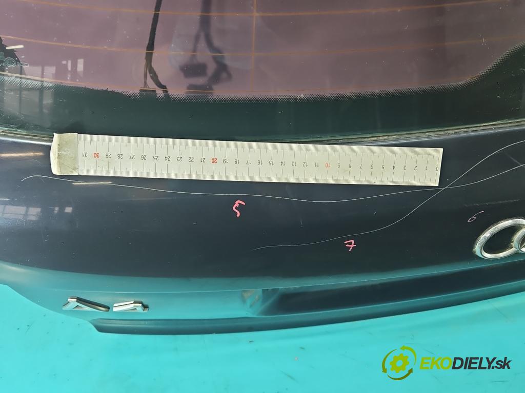 Audi A4 B6 2000-2004 2.5 tdi 179KM manual 132 kW 2496 cm3 5- zadní kufrové dveře  (Zadní kapoty)