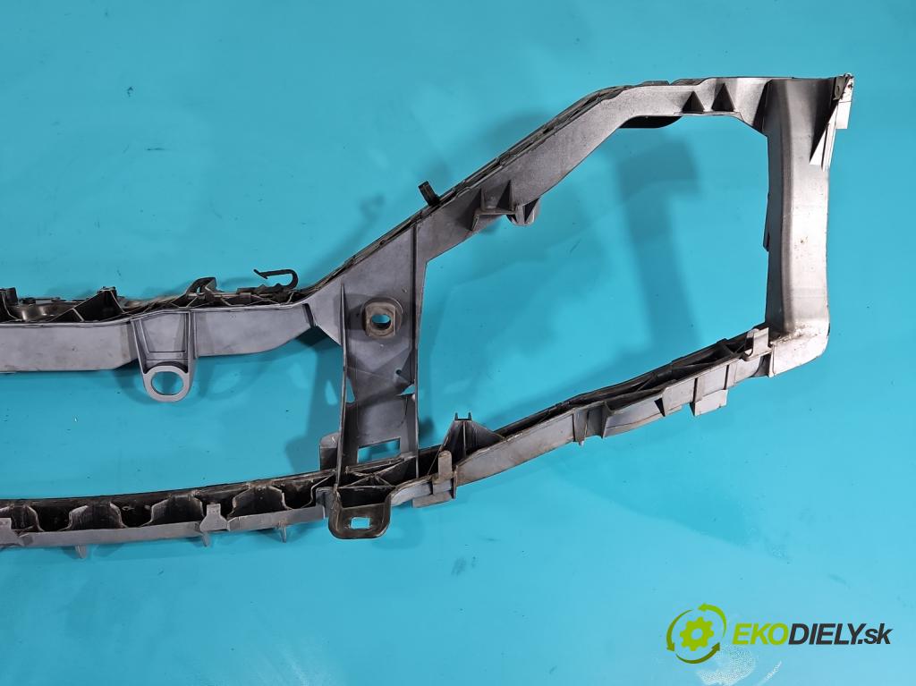 Ford Focus Mk2 2004-2011 1.6 16V 116 hp manual 85 kW 1596 cm3 4- stěna přední  (Výztuhy přední)