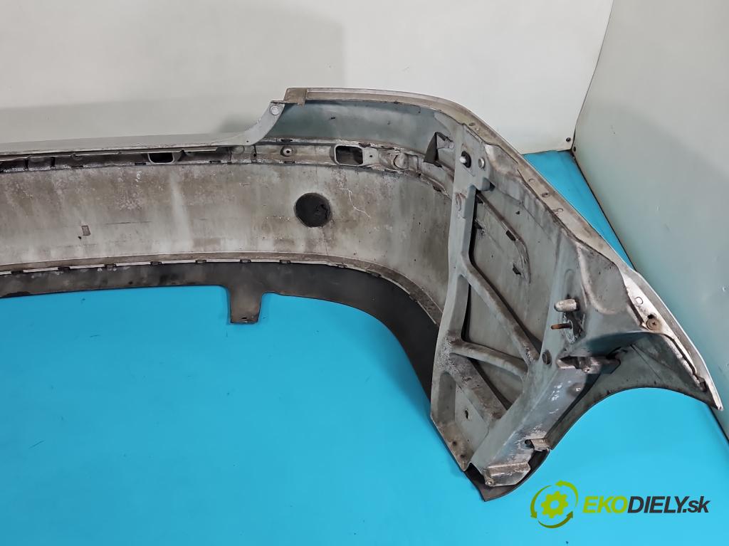 Ford Focus Mk2 2004-2011 1.6 16V 116 hp manual 85 kW 1596 cm3 4- nárazník zadní  (Ostatné)