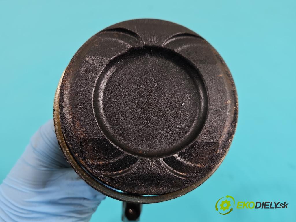 Mercedes CLS II C218 2010-2018 4.7 V8 (278922) 408KM automatic 300 kW 4663 cm3 4- piest (Piest)