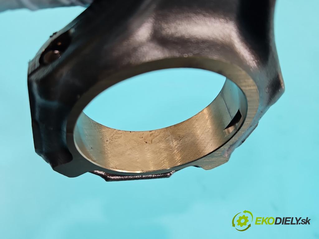 Mercedes CLS II C218 2010-2018 4.7 V8 (278922) 408KM automatic 300 kW 4663 cm3 4- piest  (Piest)