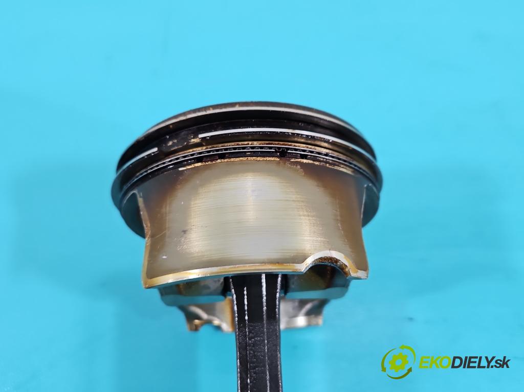 Mercedes CLS II C218 2010-2018 4.7 V8 (278922) 408KM automatic 300 kW 4663 cm3 4- piest  (Piest)