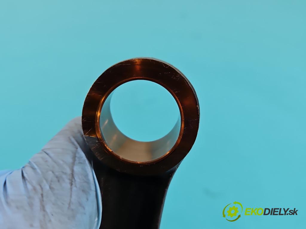 Mercedes CLS II C218 2010-2018 4.7 V8 (278922) 408KM automatic 300 kW 4663 cm3 4- piest  (Piest)