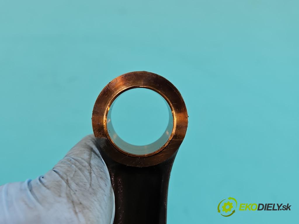 Mercedes CLS II C218 2010-2018 4.7 V8 (278922) 408KM automatic 300 kW 4663 cm3 4- piest (Piest)