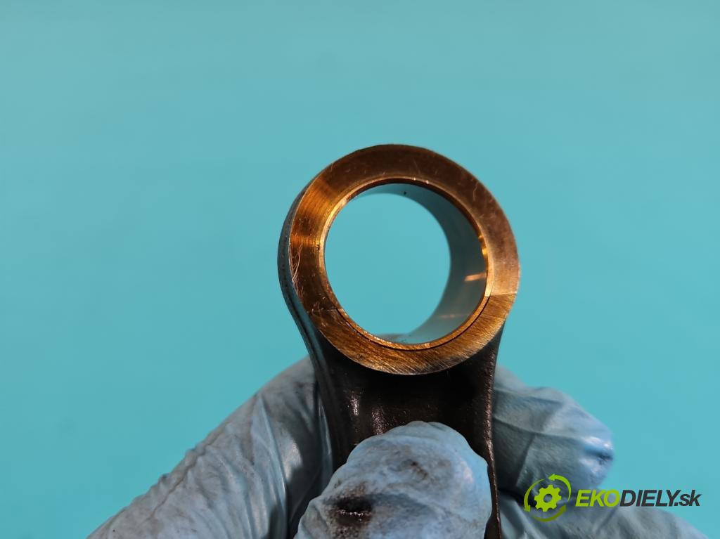 Mercedes CLS II C218 2010-2018 4.7 V8 (278922) 408KM automatic 300 kW 4663 cm3 4- piest (Piest)