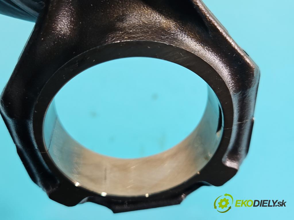 Mercedes CLS II C218 2010-2018 4.7 V8 (278922) 408KM automatic 300 kW 4663 cm3 4- piest (Piest)