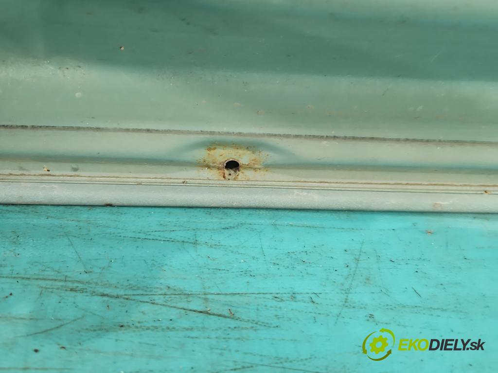 Chevrolet Lacetti 1.4 16V 94 hp manual 69,5 kW 1399 cm3 4- zadní kufrové dveře  (Zadní kapoty)