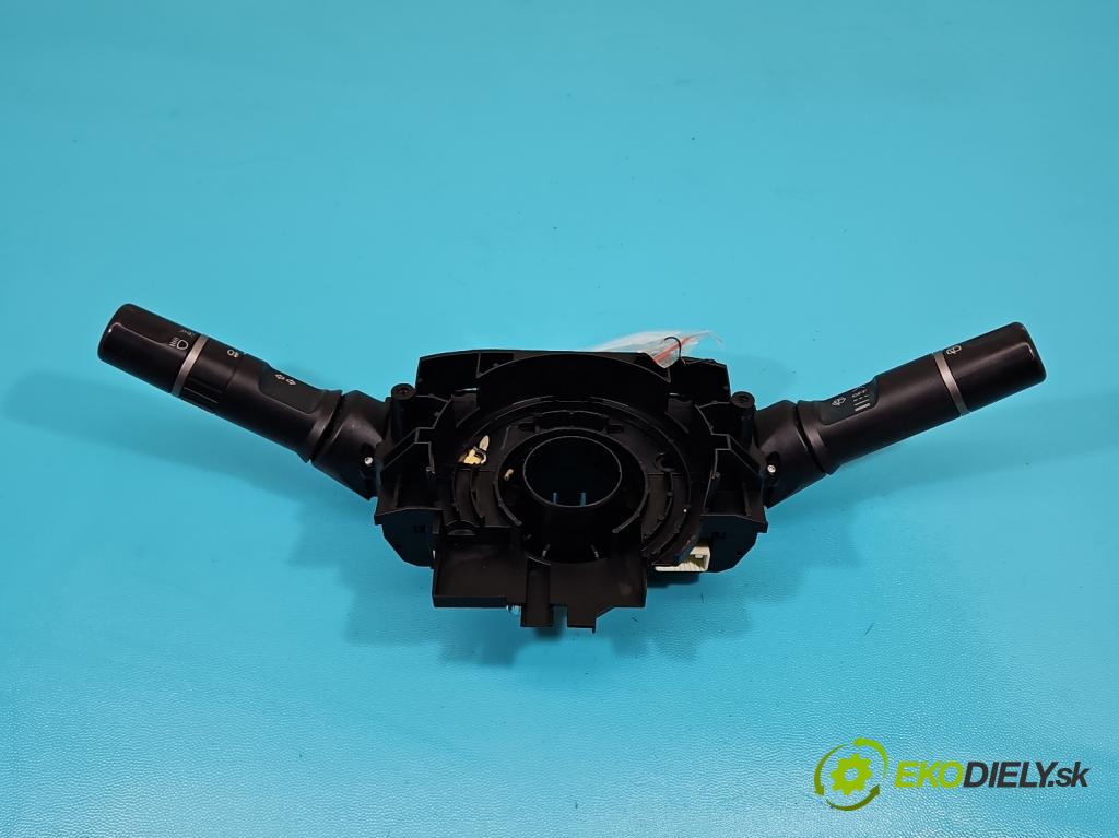Mazda 2 II 2007-2014 1.4 citd 68 HP manual 50 kW 1399 cm3 5- prepínač komplex: DF7166128 (Prepínače, spínače, tlačidlá a ovládače kúrenia)
