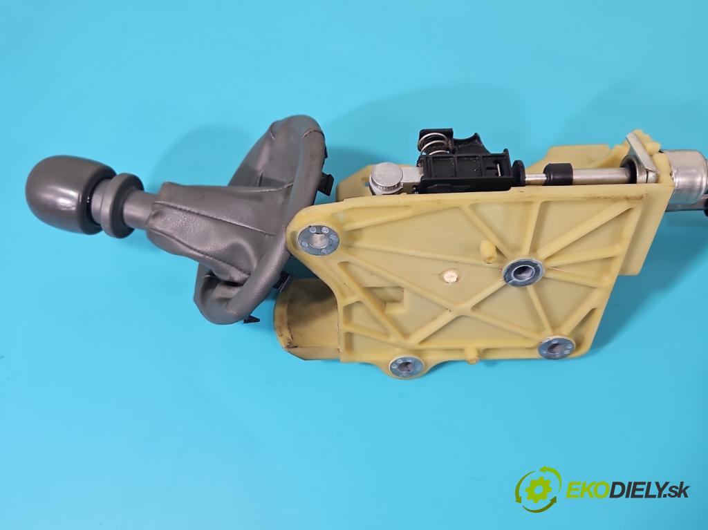 Fiat Panda II 2003-2012 1,3.0 jtd 69KM manual 51 kW 1248 cm3 5- Páka: Změny: stupeň,rýchlosť  (Rýchlostné páky / kulisy)