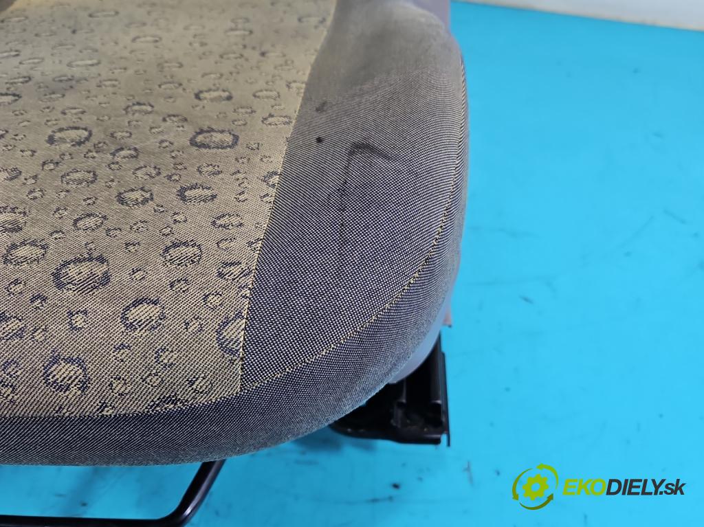 Fiat Panda II 2003-2012 1,3.0 jtd 69KM manual 51 kW 1248 cm3 5- Sedačka pravý (Sedačky, sedadlá)