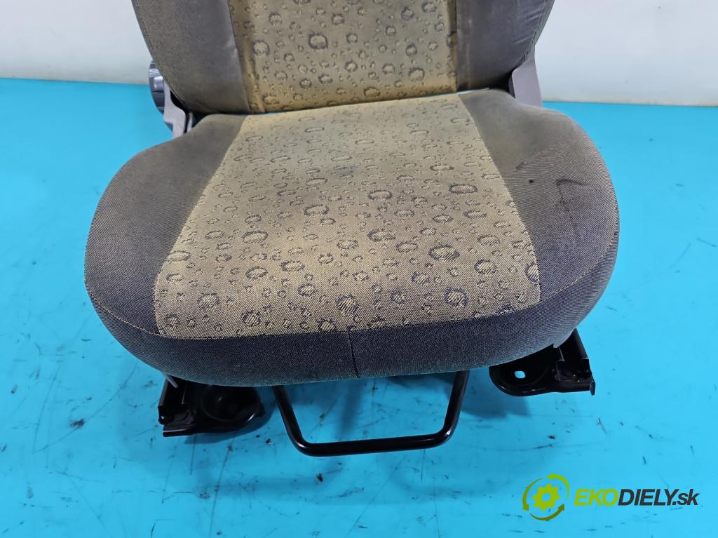 Fiat Panda II 2003-2012 1,3.0 jtd 69KM manual 51 kW 1248 cm3 5- Sedačka pravý (Sedačky, sedadlá)